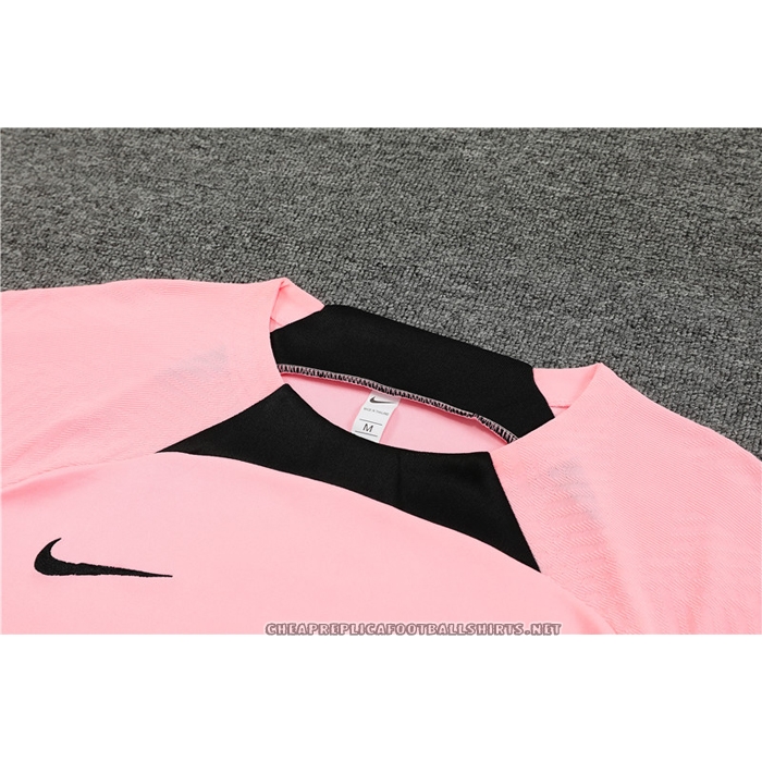 Tracksuit
 Paris Saint-Germain 2022-2023 Short Sleeve
 Rosa - Shorts
